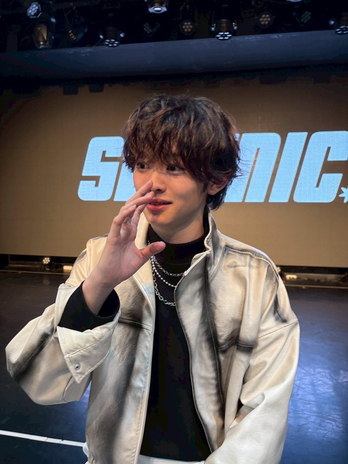 明石陸 | この格好じゃもう寒くなってきた🌪️ #APT #dbsing