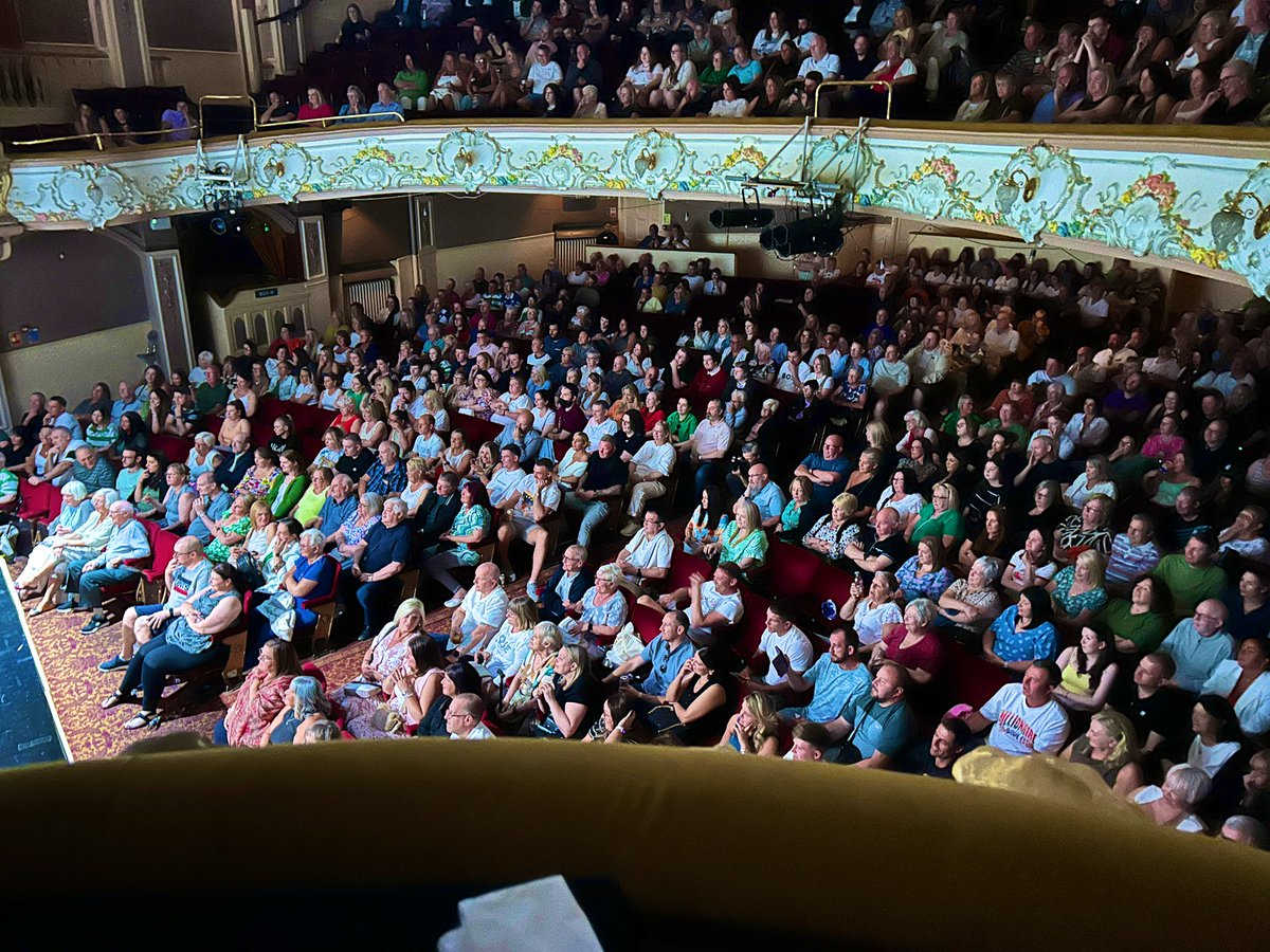 An amazing experience performing at a packed <a href="/GlasgowPavilion/">Pavilion Theatre</a> in “Singing I’m Not a Billy She’s a Tim”.
The anti-sectarian play has been revamped for 2025 by Scott Kyle, <a href="/simonweir1/">Simon Weir</a> &amp; the team.
My fellow thespians <a href="/SimonDonnelly13/">Simon Donnelly</a>, <a href="/CharlieMiller76/">Charlie Miller</a> &amp; <a href="/RobMacleanSport/">Rob Maclean</a> had a ball!