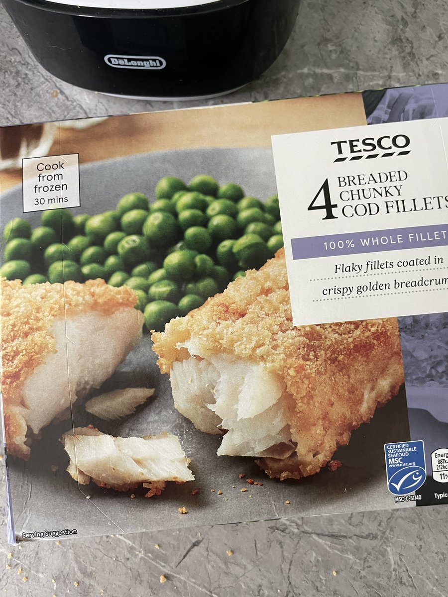 mrjagoc's tweet photo. @Tesco paid extra for Chunky cod. How on earth can this be classed as chunky??!!! 15 millimetres including batter. 3 fillets in box like this, just one chunky, disappointed and feel cheated. https://t.co/k1tPXzjeWw