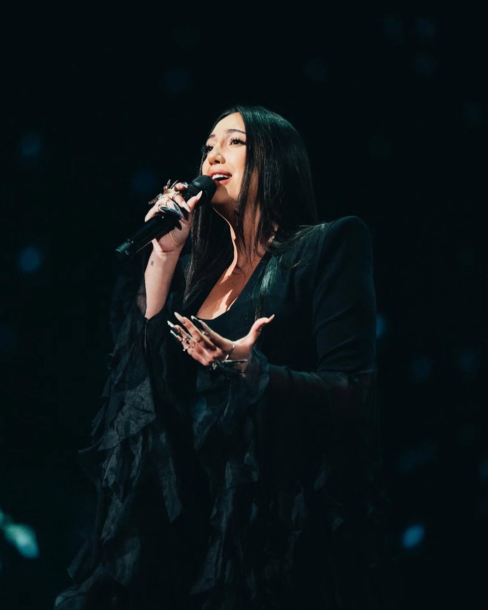 Ambassade d'Israël en France (@israelenfrance) on Twitter photo Ce Shabbat, nous envoyons un chaleureux Shabbat Shalom à notre incroyable Yuval Raphael, qui montera sur scène demain soir pour la grande finale de l’<a href="/Eurovision/">Eurovision Song Contest</a> !
Yuval — après avoir enduré des horreurs inimaginables, tu te tiens debout, forte, résiliente, remplie de lumière et Ce Shabbat, nous envoyons un chaleureux Shabbat Shalom à notre incroyable Yuval Raphael, qui montera sur scène demain soir pour la grande finale de l’<a href="/Eurovision/">Eurovision Song Contest</a> !
Yuval — après avoir enduré des horreurs inimaginables, tu te tiens debout, forte, résiliente, remplie de lumière et