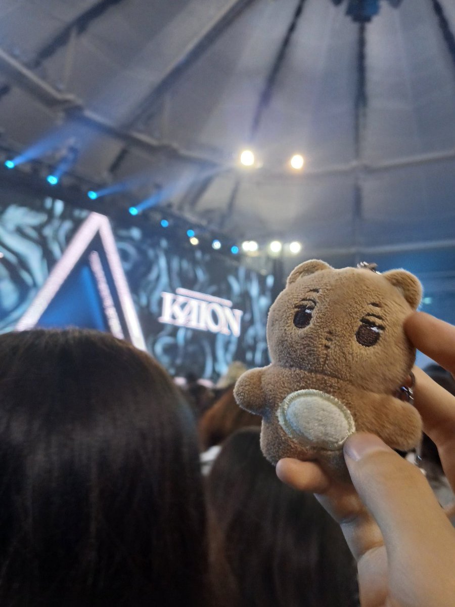 mt_chestbear88's tweet photo. 올림픽 핸드볼경기장 스탠딩 50n
(500초반) 시야 공유합니다〰️ https://t.co/jMrYX9SpJ5