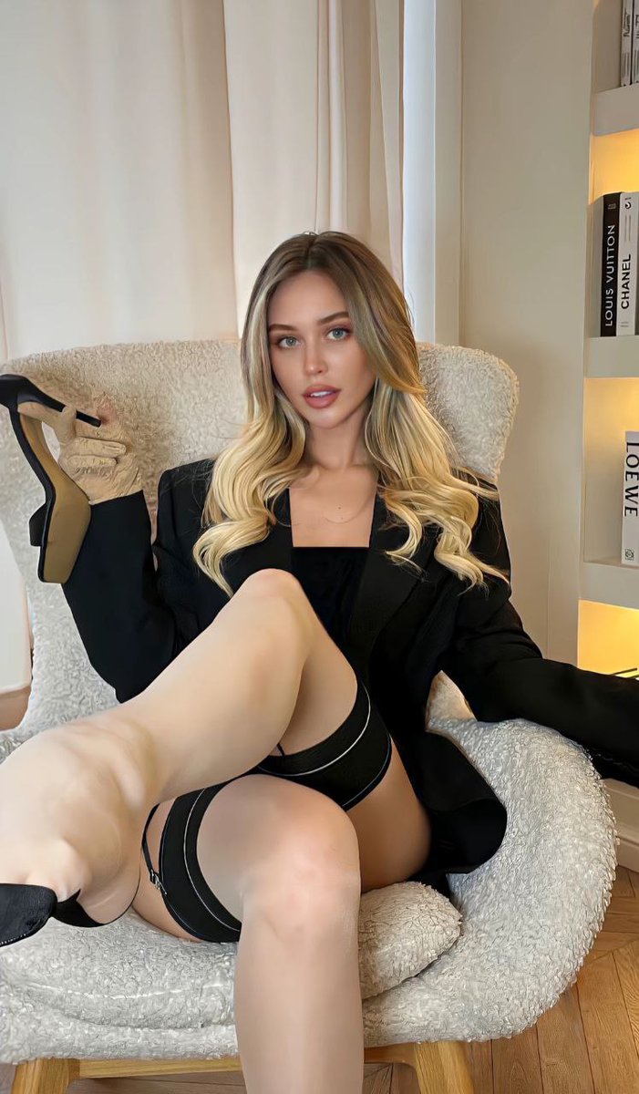 Mia (@xiao_wang81349) on Twitter photo 