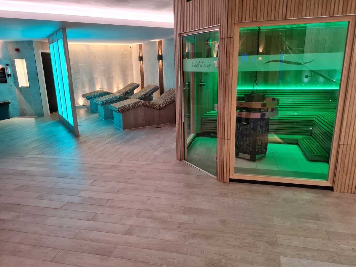 Indulgence Spa Day with two FREE cocktails. 
ONLY £105.00 per person *
Treat yourself to this luxurious experience, the perfect way to relax and unwind. 
Choose one 55 minute treatment, including soothing massages or revitalising facials. 
Book Now chinafleet.try.be/items/67efe59a…