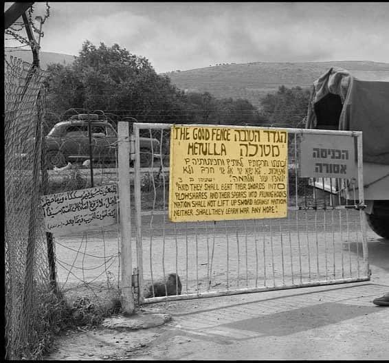 MaryamYounnes's tweet photo. We - Lebanese and Israelis - made history before, and we will do it again!
This fence will be open again! I feel with all my heart!
#lebanon #Israel #peace
🇱🇧🕊️🇮🇱 https://t.co/GUlyQeKQja