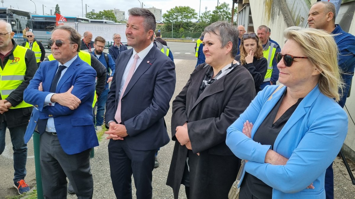 POISSY : UN AVENIR INDUSTRIEL EN CONSTRUCTION
Des avancées concrètes après la mobilisation du 15 mai. RDV le 20 mai à 10h30 avec la direction pour faire un point sur le plan 2025–2027. Et avec le maire de Mantes La Ville à 13h00 pour SELMER et ENVEA
#Stellantis #Industrie #FO