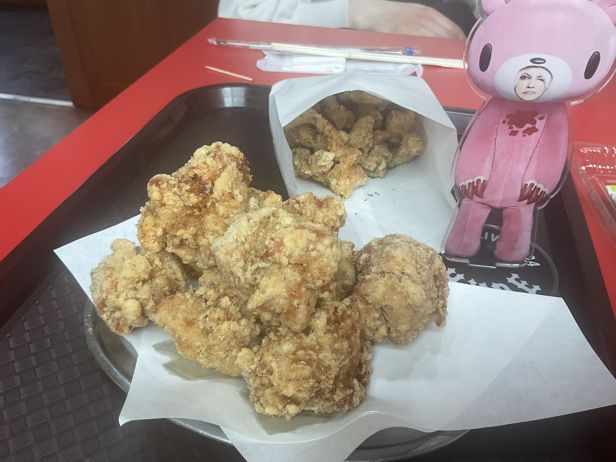 TEZJunkyBanana's tweet photo. ビスパで肉フェスに出展した「とりあん」さん🍖
HYDEさんも食べて美味しいと言ってたお店🤭
当時現地に行ってたという店員さんと長話した👄
昼間っから乾杯〜🍻ｳｼｼ((≧艸≦*))ｳｼｼ♡ https://t.co/Dyz38kgKJw