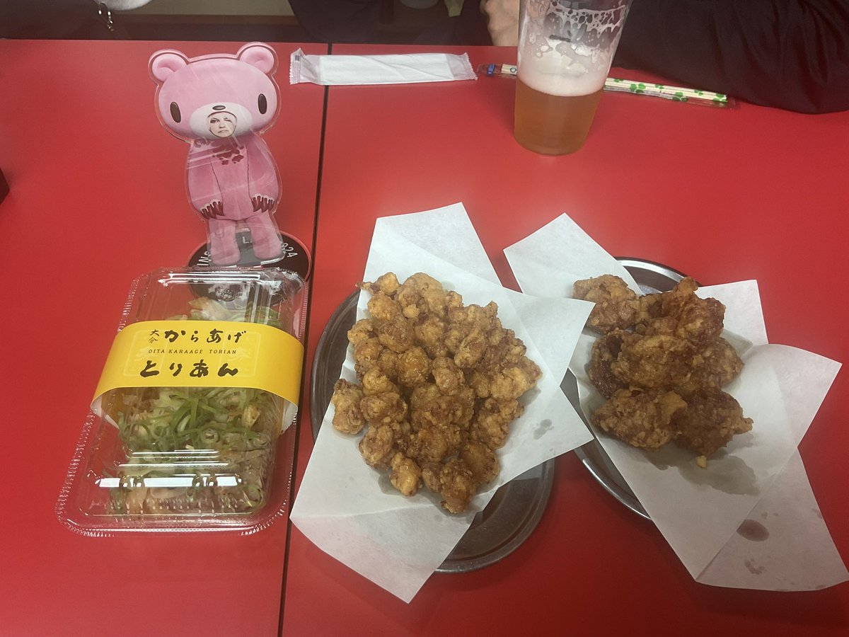 TEZJunkyBanana's tweet photo. ビスパで肉フェスに出展した「とりあん」さん🍖
HYDEさんも食べて美味しいと言ってたお店🤭
当時現地に行ってたという店員さんと長話した👄
昼間っから乾杯〜🍻ｳｼｼ((≧艸≦*))ｳｼｼ♡ https://t.co/Dyz38kgKJw
