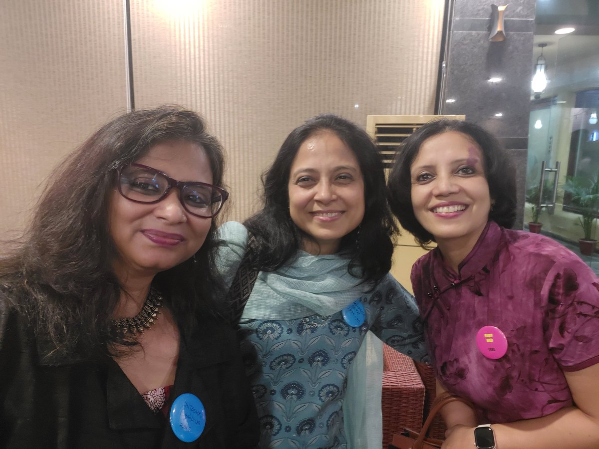 Ihitashri's tweet photo. Such a warm reunion with fellow NITians and super seniors from #NITKurukshetra after a long time!
An inspiring evening spent learning about their incredible achievements in #technology and nation-building — truly making our alma mater proud.
Humbled to be from the junior-most batch invited to this reunion of #superachievers.
#NITKKR #RECKers #AlumniReunion #engineerschangetheworld🌎 @MITHILAsmita @NITKURUKSHETRA