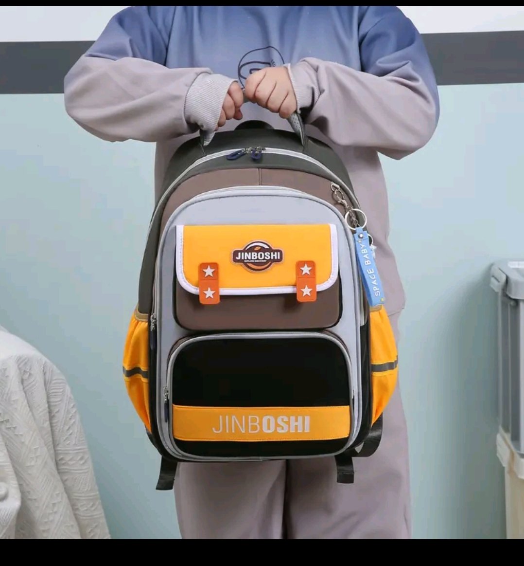 FinleyHia80743's tweet image. rekomendasi tas ransel anak premium yang stylish &amp;amp; fungsional!
tas fashion ransel import RA – bahan nylon premium, ringan &amp;amp; tahan lama
ukuran P30 T43 L18cm, cocok untuk sekolah &amp;amp; aktivitas harian. 

#TasAnakPremium
#BackpackImport
#RanselStylish
👇 vt.tokopedia.com/t/ZShXjoQrc/