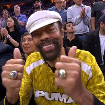 ShomariChioke's tweet photo. #NewProfilePic https://t.co/7ZT14Frx0t