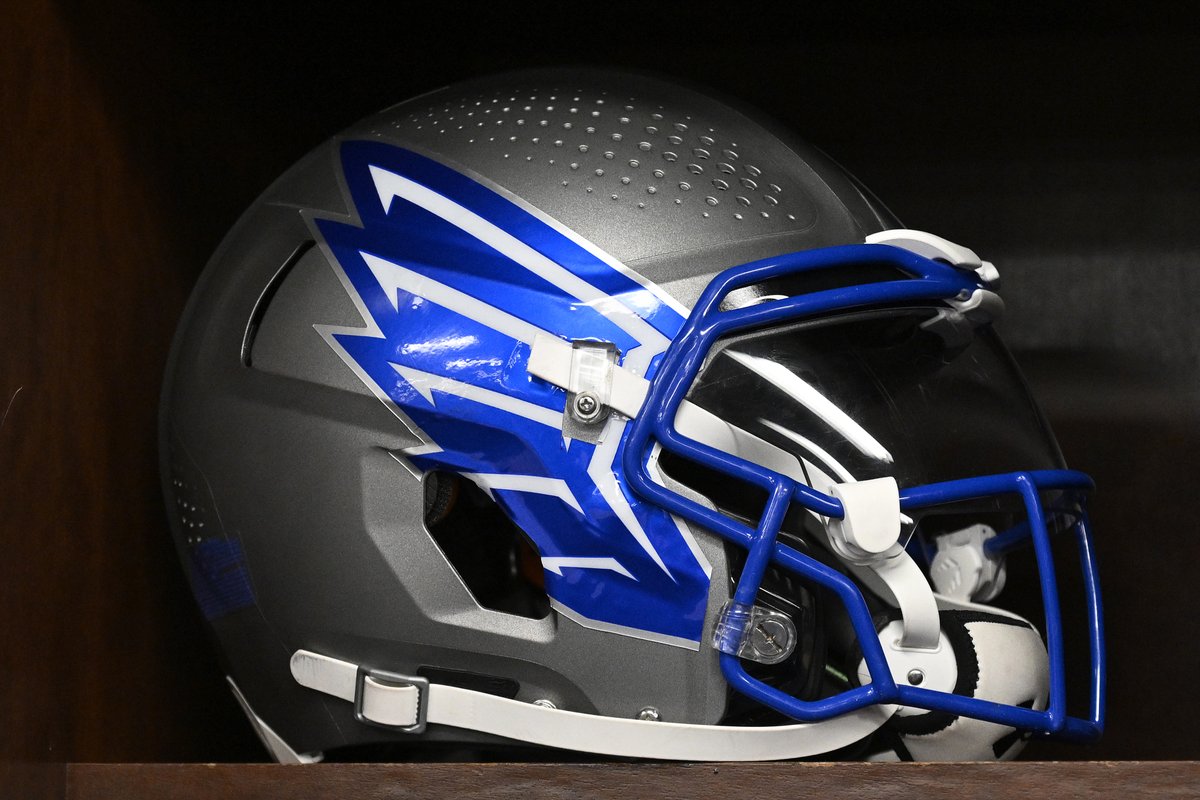 “They’re some of the hardest working practice players we have–everything they’ve gotten, they deserve" the latest Battlehawk Brief is now online...#KaKaw
theufl.com/news/the-battl…