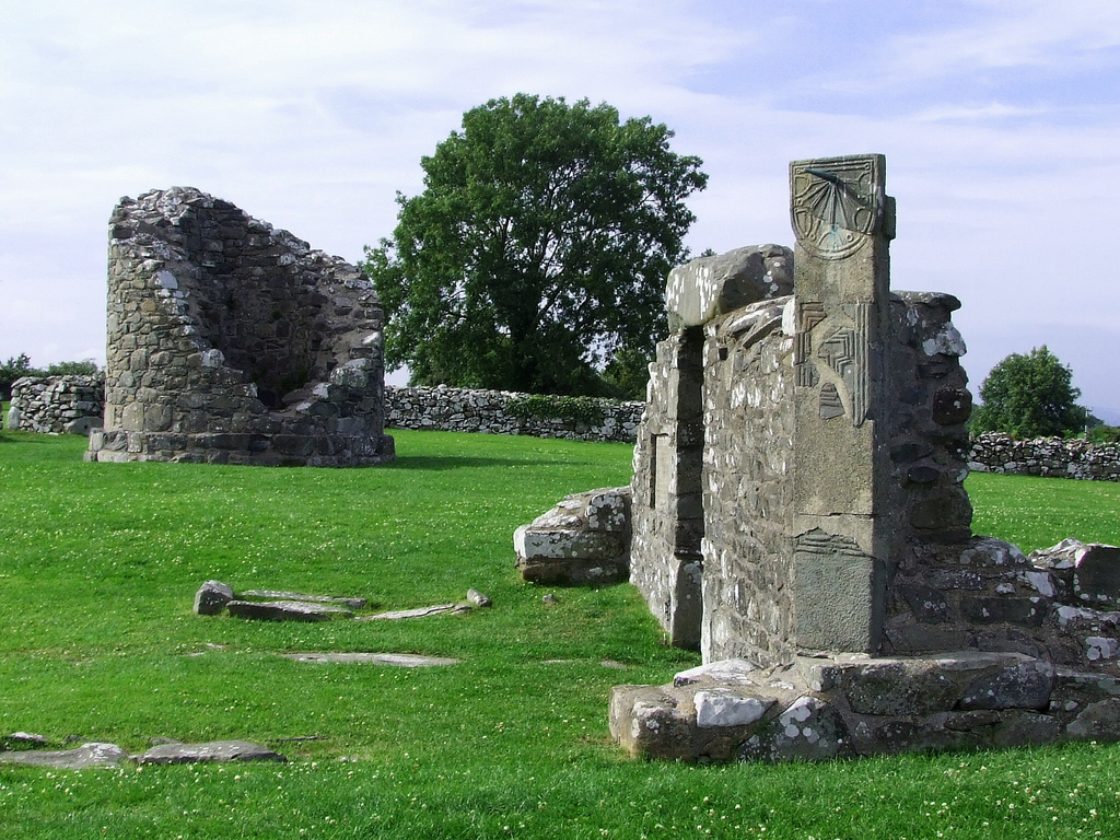 lorraineelizab6's tweet photo. 17 May: St Crítán (d. 632-8) of Óendruim/#Nendrum, Mahee Island, Co. #Down, & unidentified Druim Feise (Dr Elva Johnston). Founded by St Mo Chaoi/Caolán (appointed by St Patrick). Has oldest excavated tide mill in world! Story of a mermaid in Lough who tried to beguile the monks! https://t.co/jGESXCt0hf