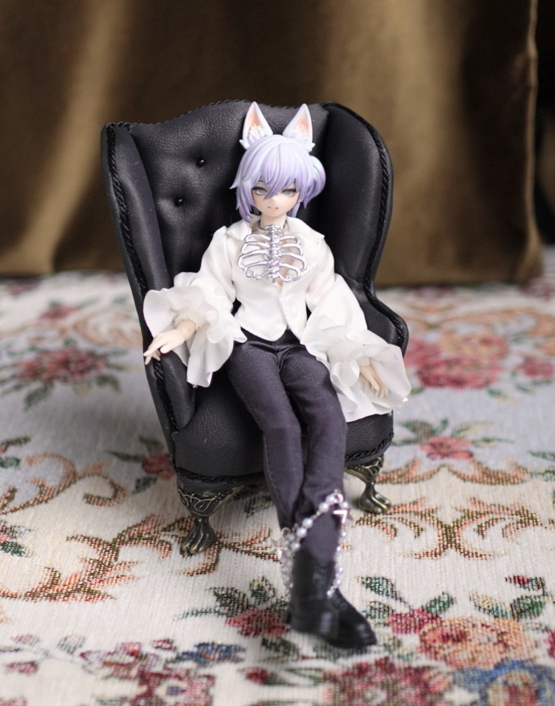 1/8サイズ ドール用ウィングチェア3人用 レザー調ブラック 椅子 15cm～20cmのブラインドドールに合うように1/8サイズのウィングチェア