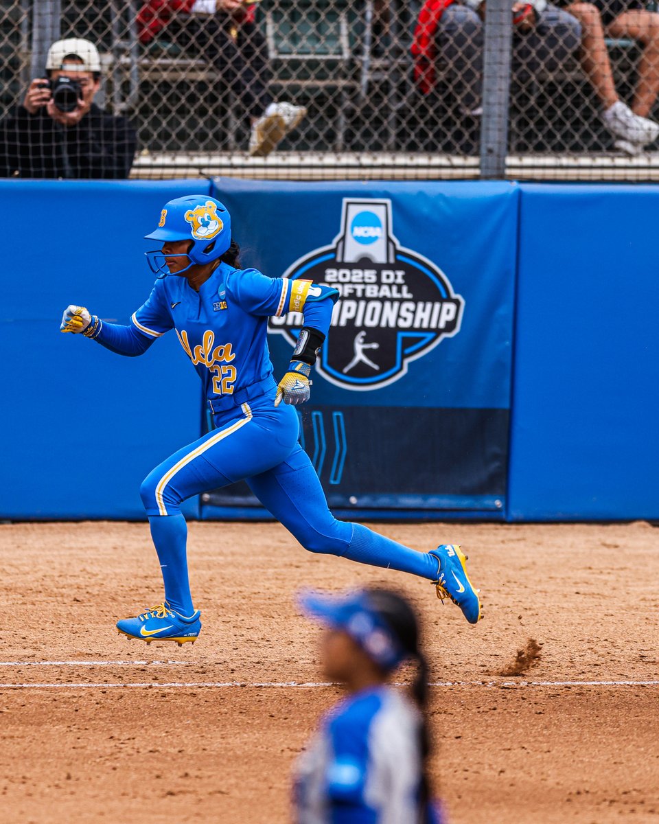 It doesn’t get much better than this. <a href="/tayylorstephens/">T$</a>, who was making her first start and logging her first at-bats in over a year, comes through with a clutch single to extend the two-out rally in the fourth inning.

The next pitch: Kaitlyn Terry’s home run.

#GoBruins