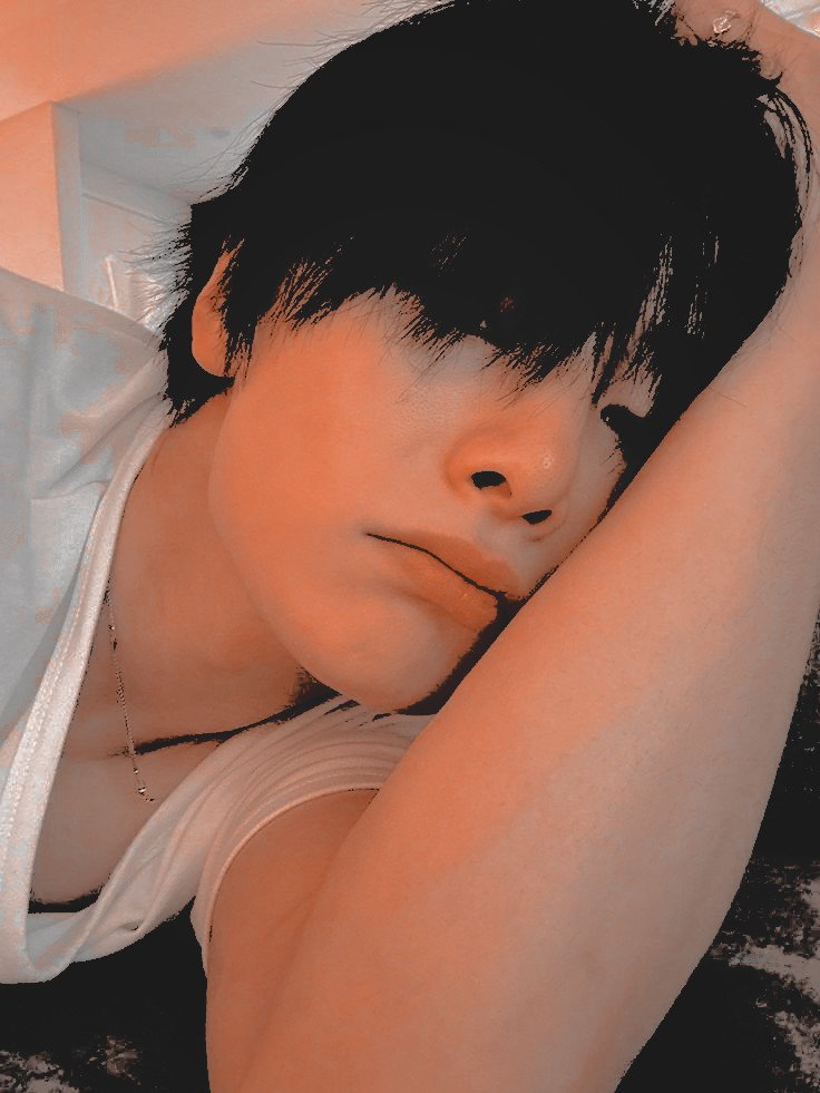 ⠀⠀⠀
all washed up for bed at a perfect 1am.
⠀⠀⠀