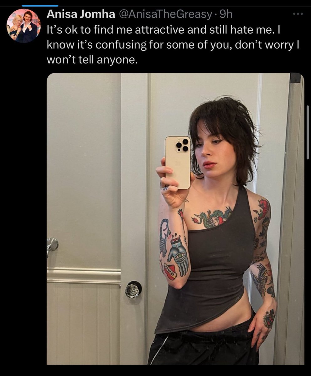 Buckingham_Show's tweet image. She’s attractive in the same way that shooting up heroin and jumping off a bridge is