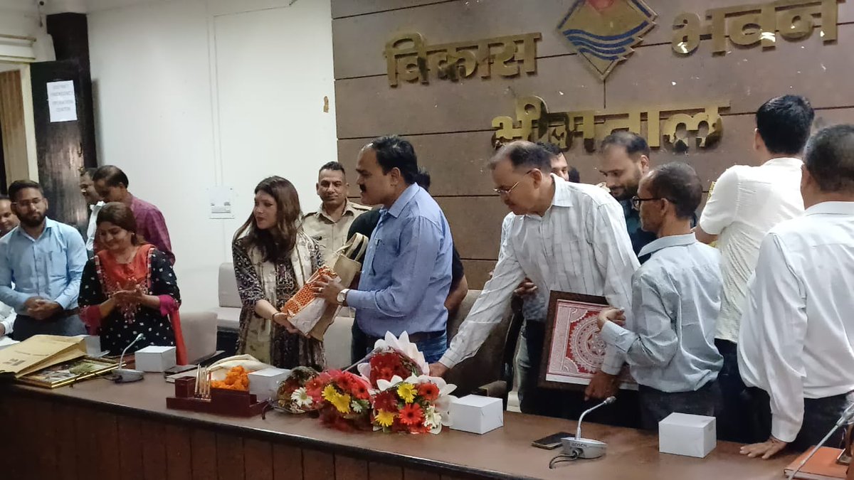 With gratitude and warm wishes, we bid farewell to our esteemed CDO, Nainital, Mr. Ashok Kumar Pandey as he embarks on a new chapter in his service journey. Wishing you continued success in your new role — your legacy will always remain a guiding light for us all. 💐✨ 
#Farewell