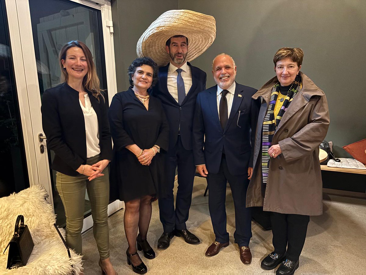 📸 Del 5 al 10 de mayo, la <a href="/EmbaMexSui/">Embajada de México en Suiza</a> celebró en Berna la Semana Gastronómica Mexicana, en colaboración con el restaurante Gross-Wabern.

Durante seis días, el chef Jorge Gordillo —reconocido como “Chef del Año 2023” por los Premios Gourmet de América Latina— presentó un menú