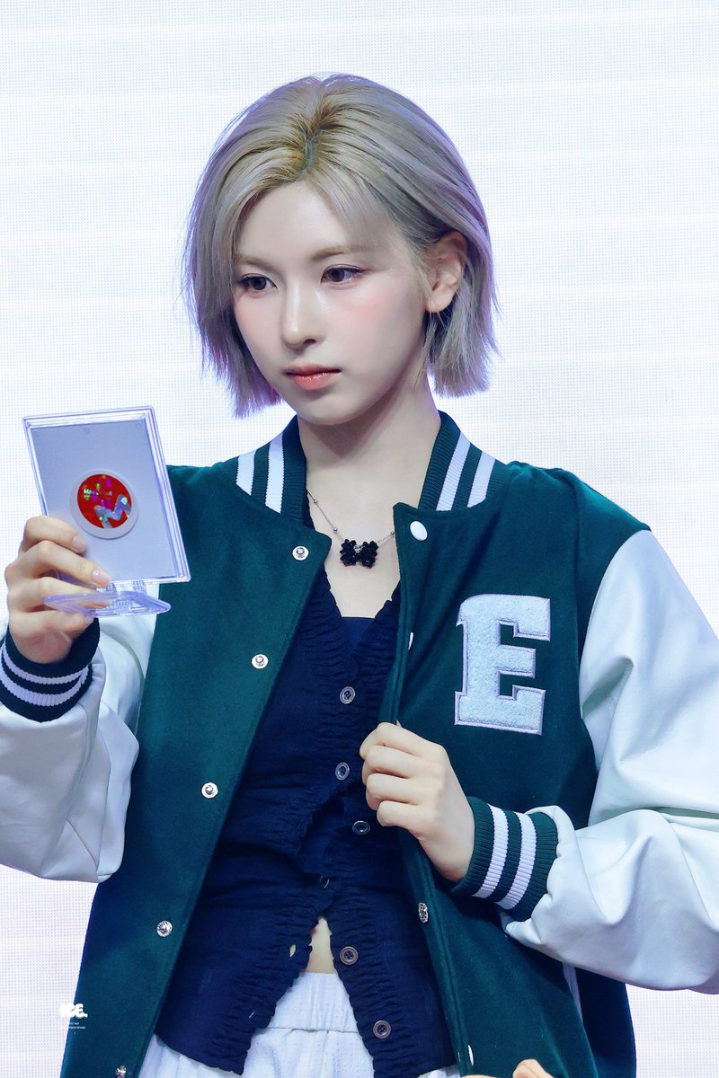 icetopia222's tweet photo. 250516 메이크스타 팬싸

#NMIXX #엔믹스
#BAE #배이 #배블왔솔
#KNOW_ABOUT_ME https://t.co/mSIwaXzfO2