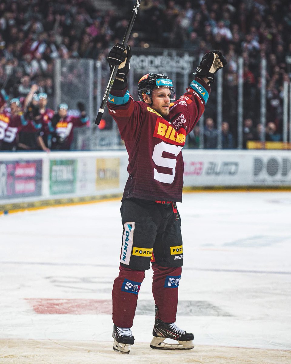 Honzaks_🔴⚪️ tweet media