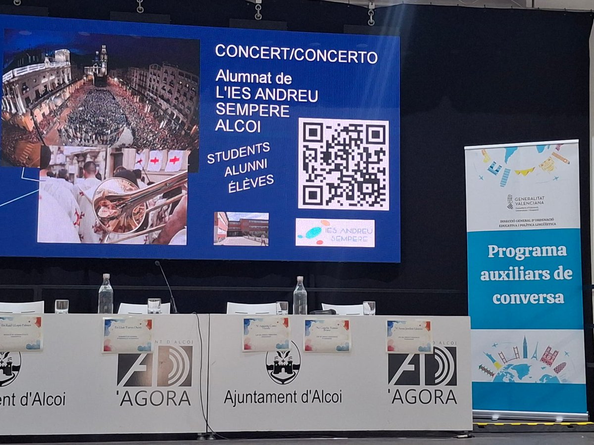 Trobada d'auxiliars de conversa Alcoi <a href="/GVAeducacio/">GVA Educació</a>