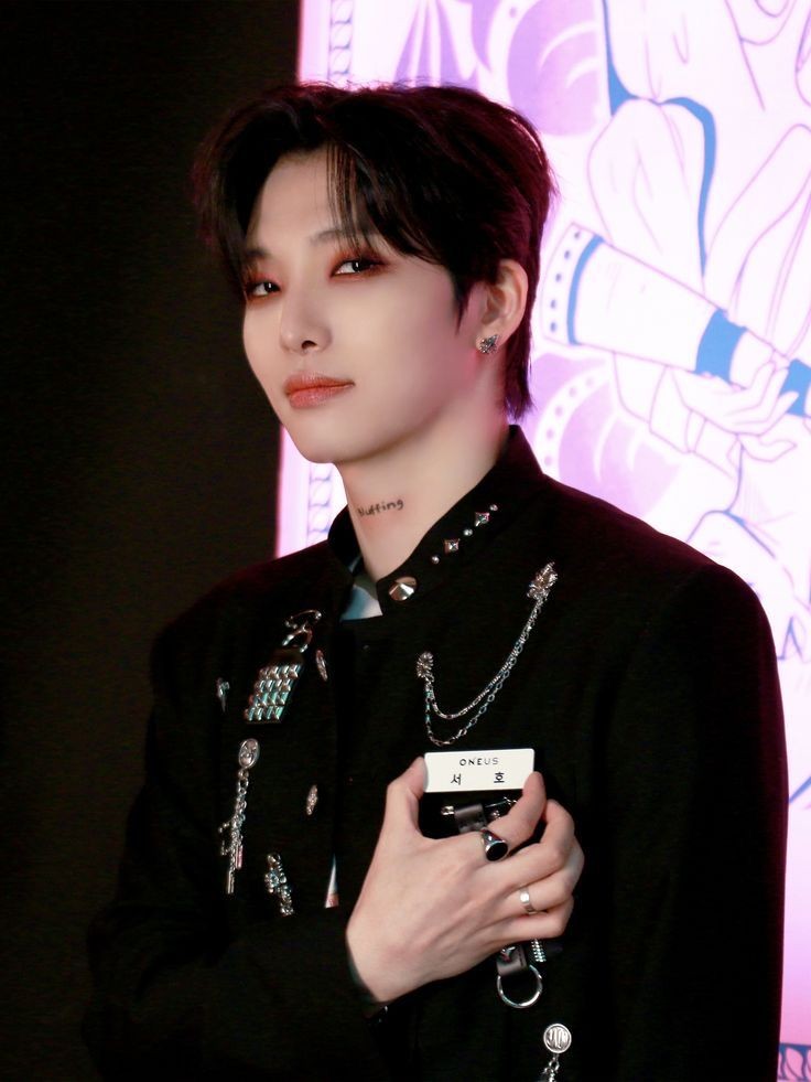 245lsh's tweet photo. #SEOHO #서호 #ONEUS #원어스 https://t.co/J6a5sPBQeI