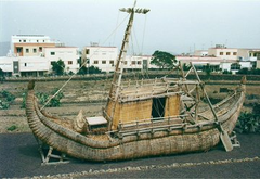 DerAltePoet's tweet photo. Heute vor 55 Jahren, am 17. Mai 1970 und ein Jahr nach der kurz vor dem Ziel gescheiterten Ra-Expedition, startete Thor Heyerdahl mit der Ra II von Safi in Marokko aus zum erneuten Versuch einer Atlantik-Überquerung auf einem Papyrusboot. Er erreichte Barbados am 12. Juli 1970. https://t.co/utsen9hbXD