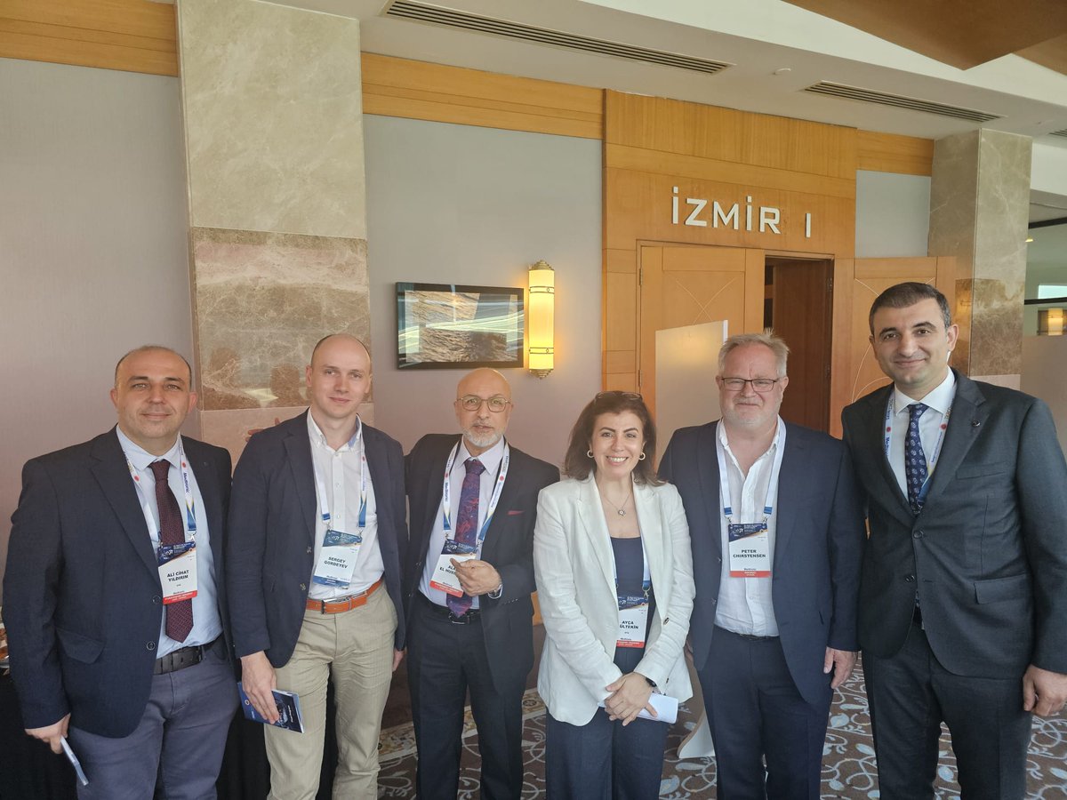 Ali Cihat Yildirim (@dralicihat) on Twitter photo Kurs hatırası kıymetli hocalarımla <a href="/tkrcd2025/">TKRCD 2025</a> <a href="/faycagultekin/">Ayca F Gultekin, MD, Int-FASCRS, FEBS-C</a> <a href="/CihadTatarMD/">Cihad Tatar</a> <a href="/AlaaEl_Hussuna/">Alaa El-Hussuna</a> Kurs hatırası kıymetli hocalarımla <a href="/tkrcd2025/">TKRCD 2025</a> <a href="/faycagultekin/">Ayca F Gultekin, MD, Int-FASCRS, FEBS-C</a> <a href="/CihadTatarMD/">Cihad Tatar</a> <a href="/AlaaEl_Hussuna/">Alaa El-Hussuna</a>