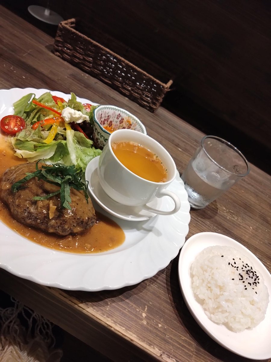 uedayushi_info's tweet photo. 廃食油回収先 #ポップタウン住道オペラパーク #OperaCafe 様
お目当てガパオライスがSOLD OUTだった日😱 https://t.co/G2HsTcn9zN