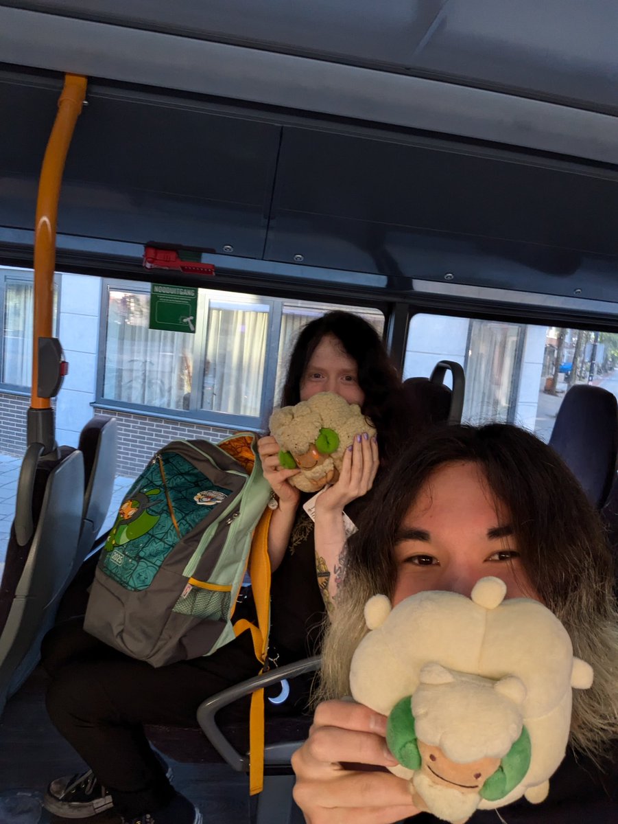 whimsibesties going 4-4