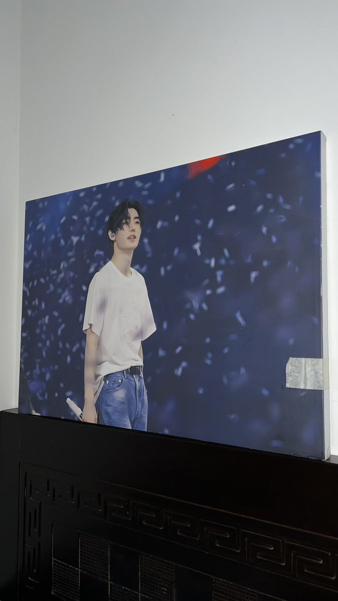 wmdip's tweet image. thank you so much @SUNGHOON_ID @PSHProjectINA ❤️
from this to this banget bisa menang undian big frame sunghoon!! jadinya ada hoon di rumah deh&amp;lt;3
sunghoon nya bakal aku jaga baik2 yaa😍🫶🏻 see you di next event!

#PSHEnchantedRails 🤍