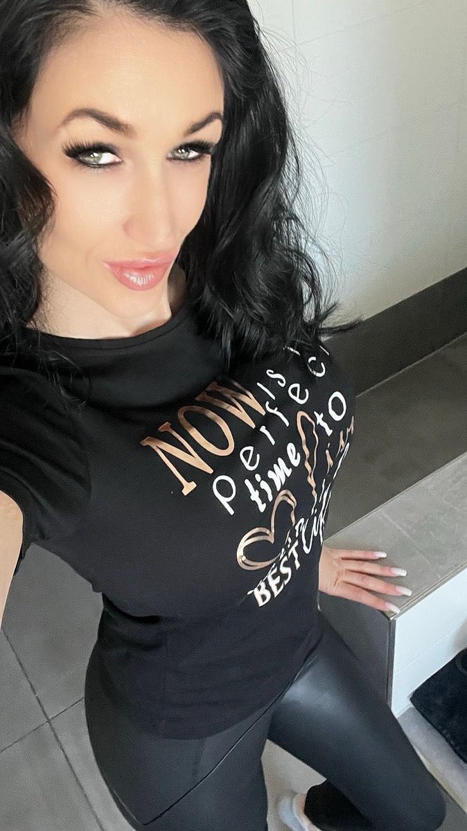 Morning everyone. Here's to a great weekend. 🫶🏻