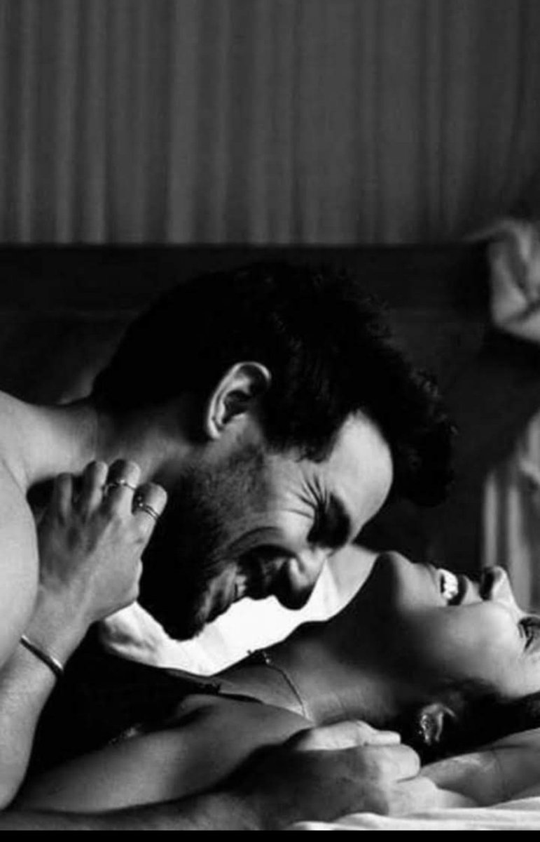 Iniziamo la giornata...La bellezza della complicità...
Buongiornoooo 😘