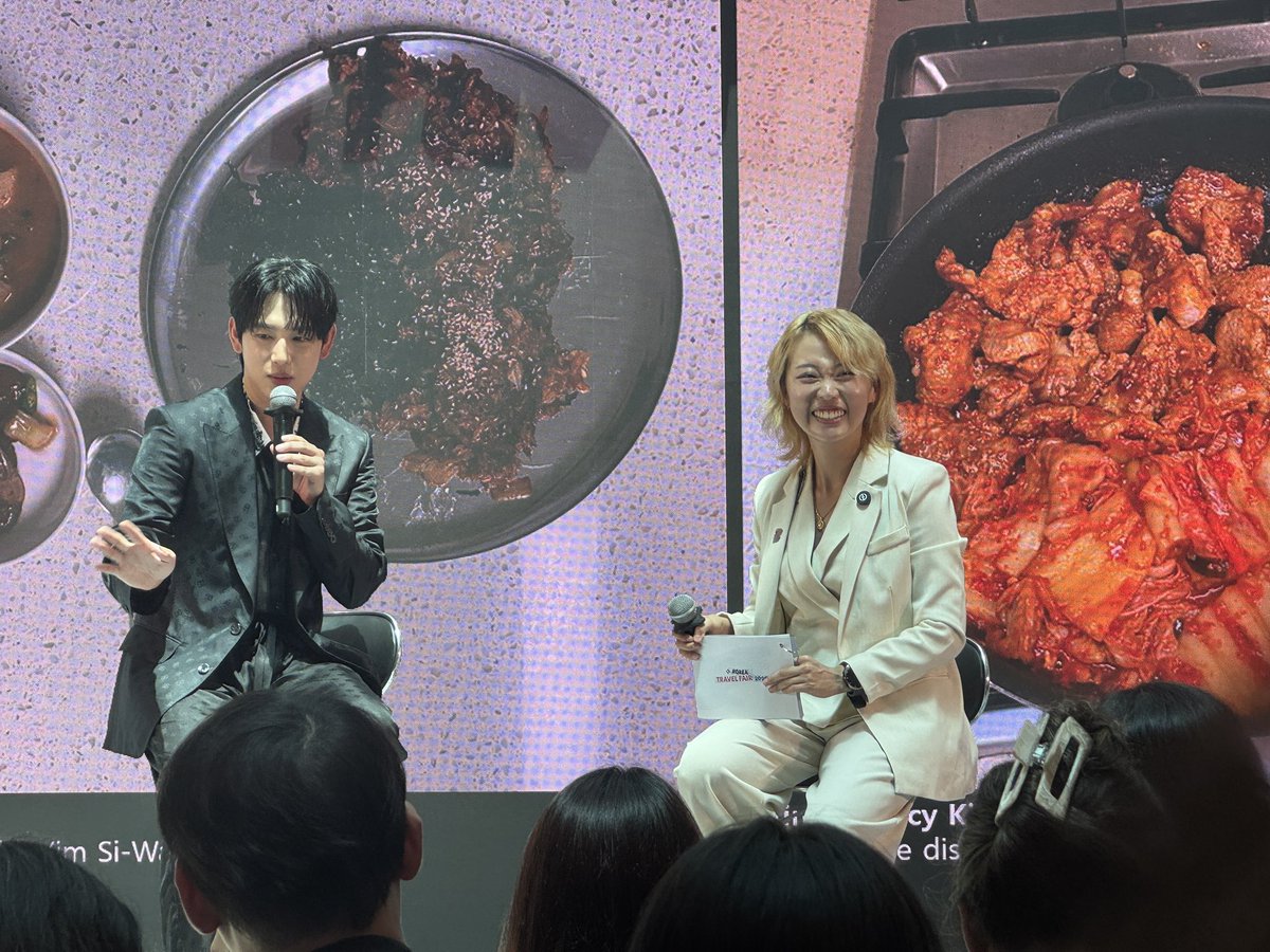 singdancesone's tweet photo. 251705 Siwan promises that his cooking for Kimchi friend rice and Gochujang Stir-Fried pork is tastier than it looks 😝 And he gave us some travel tips! https://t.co/LFsYLIMdLR