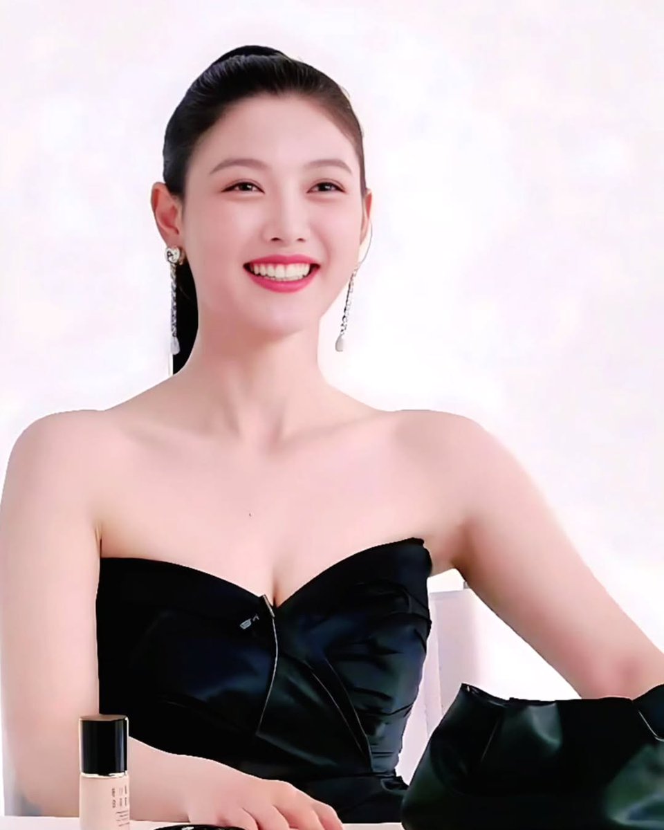 PART 4 | KYJ hot body 🥵🔥🖤 

#kimyoojung