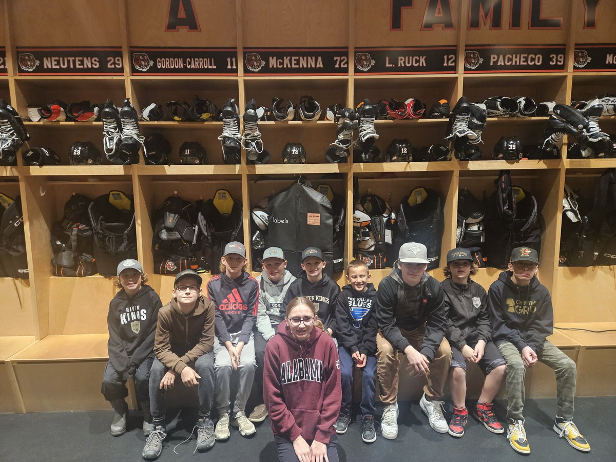 Congratulations to the 2025 WHL Champions Medicine Hat Tigers! We were thankful and blessed for the talks and visits with both players and Head Coach Willie Desjardins this winter. Champions together 🏆 <a href="/tigershockey/">Medicine Hat Tigers</a> Fox Valley/Eatonia River Kings. First Class group!