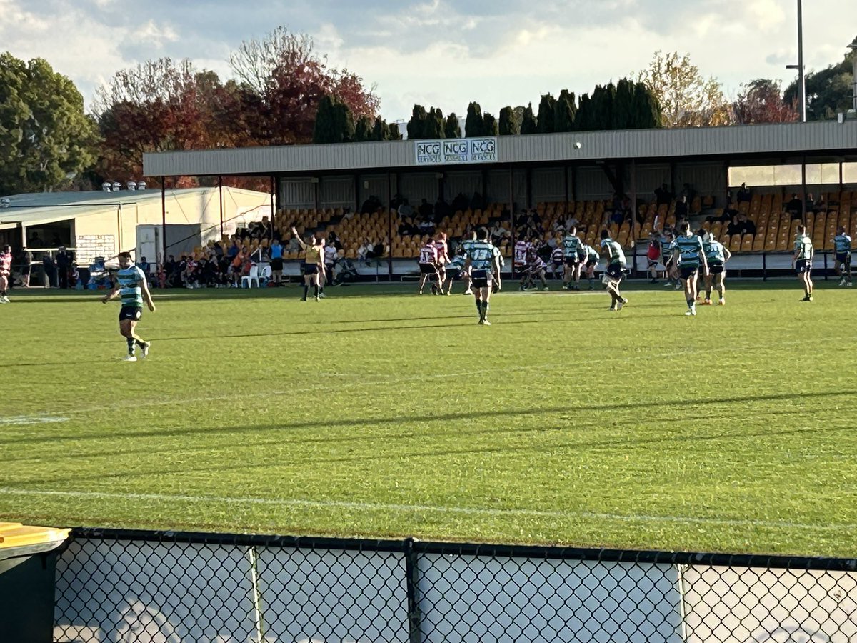 Owls 10-5 up at half time at Viking Park.