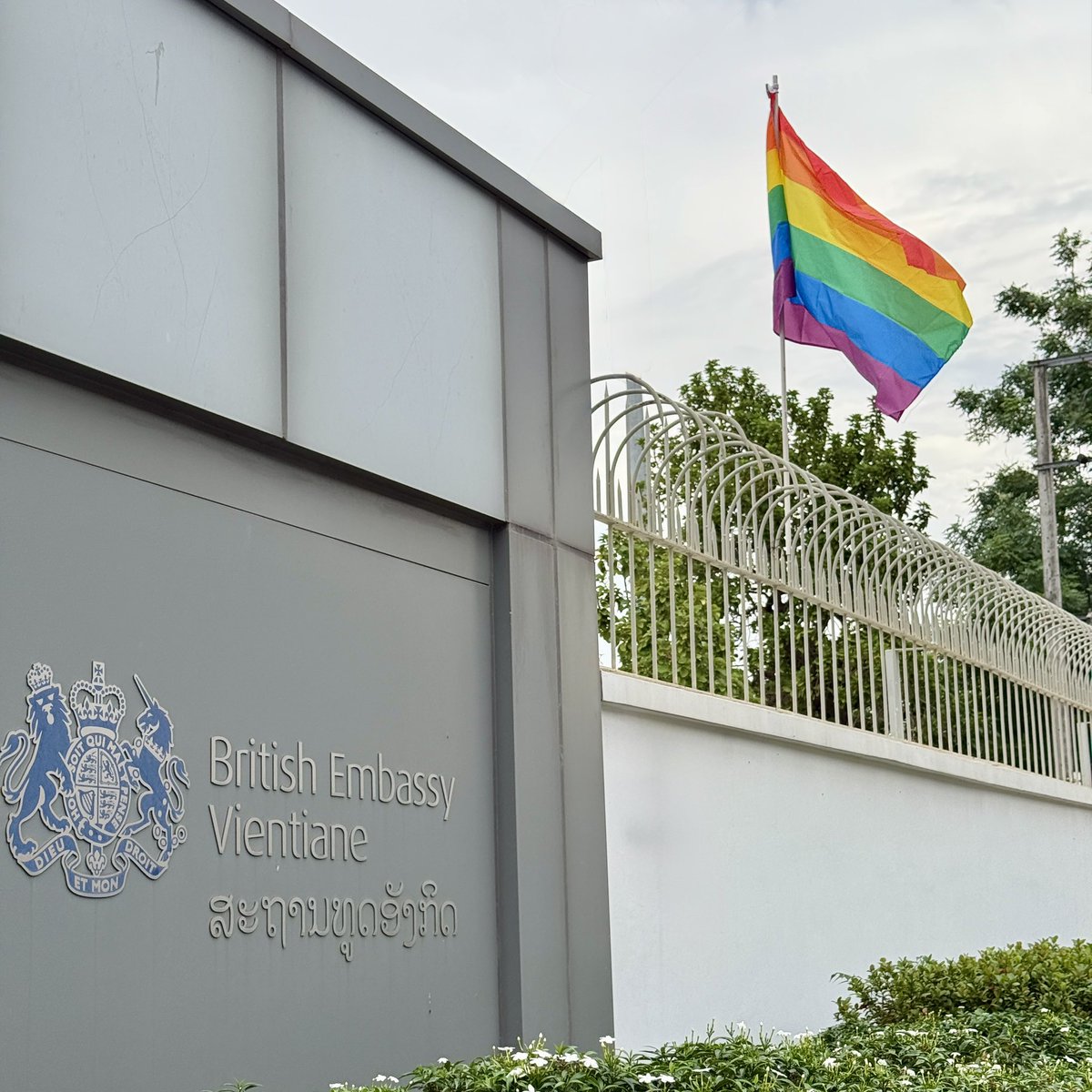 UK in Laos 🇬🇧🇱🇦 (@ukinlaos) on Twitter photo 🌈 Today we’re celebrating the #IDAHOBIT
🇬🇧 The UK is proud to stand in solidarity with LGBT+ communities worldwide.
Here’s why the British Embassy Vientiane is committed to protecting and promoting LGBT+ rights in Laos and around the world.
#EqualSafeFree <a href="/FCDOInclusive/">FCDO Inclusive</a> 🌈 Today we’re celebrating the #IDAHOBIT
🇬🇧 The UK is proud to stand in solidarity with LGBT+ communities worldwide.
Here’s why the British Embassy Vientiane is committed to protecting and promoting LGBT+ rights in Laos and around the world.
#EqualSafeFree <a href="/FCDOInclusive/">FCDO Inclusive</a>
