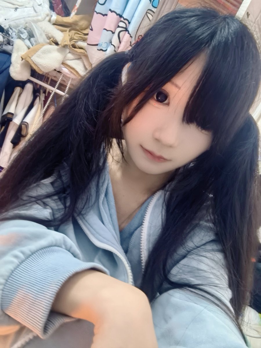 没发过就是新图！最近想换一边刘海结果头发剪毁了TAT