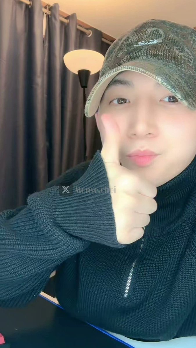 Yadijungkbts's tweet photo. Cleaun siempre tan lindo!! 🥰😍
Screenshots of Cleaun on tiktok 🥰♥️💜 #160525
#Cleaun_VAV #TikTokLIVE #VAV #monsechoi #fypシviral #teamcleaun #cleaunvav 🐝 #Cleaun #GyeoUlVAV #vav_gyeoul #KimJungeoun https://t.co/CYFaDnliif