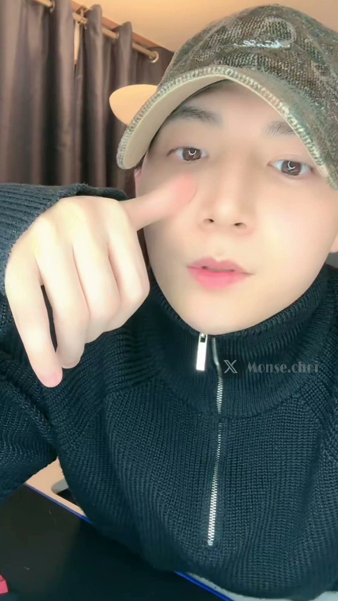Yadijungkbts's tweet photo. Cleaun siempre tan lindo!! 🥰😍
Screenshots of Cleaun on tiktok 🥰♥️💜 #160525
#Cleaun_VAV #TikTokLIVE #VAV #monsechoi #fypシviral #teamcleaun #cleaunvav 🐝 #Cleaun #GyeoUlVAV #vav_gyeoul #KimJungeoun https://t.co/CYFaDnliif