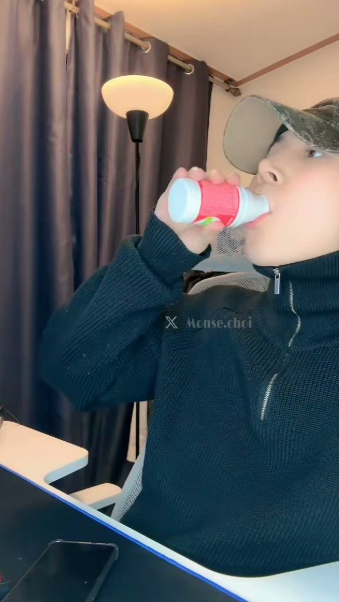 Yadijungkbts's tweet photo. Cleaun siempre tan lindo!! 🥰😍
Screenshots of Cleaun on tiktok 🥰♥️💜 #160525
#Cleaun_VAV #TikTokLIVE #VAV #monsechoi #fypシviral #teamcleaun #cleaunvav 🐝 #Cleaun #GyeoUlVAV #vav_gyeoul #KimJungeoun https://t.co/CYFaDnliif