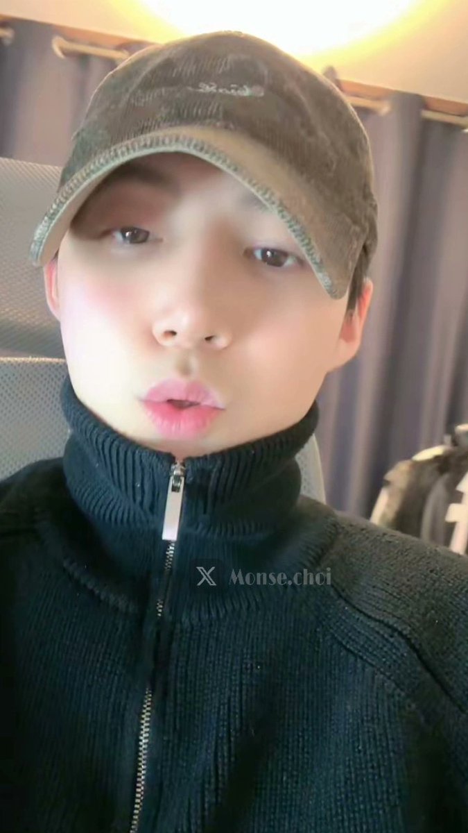 Yadijungkbts's tweet photo. Cleaun siempre tan lindo!! 🥰😍
Screenshots of Cleaun on tiktok 🥰♥️💜 #160525
#Cleaun_VAV #TikTokLIVE #VAV #monsechoi #fypシviral #teamcleaun #cleaunvav 🐝 #Cleaun #GyeoUlVAV #vav_gyeoul #KimJungeoun https://t.co/CYFaDnliif