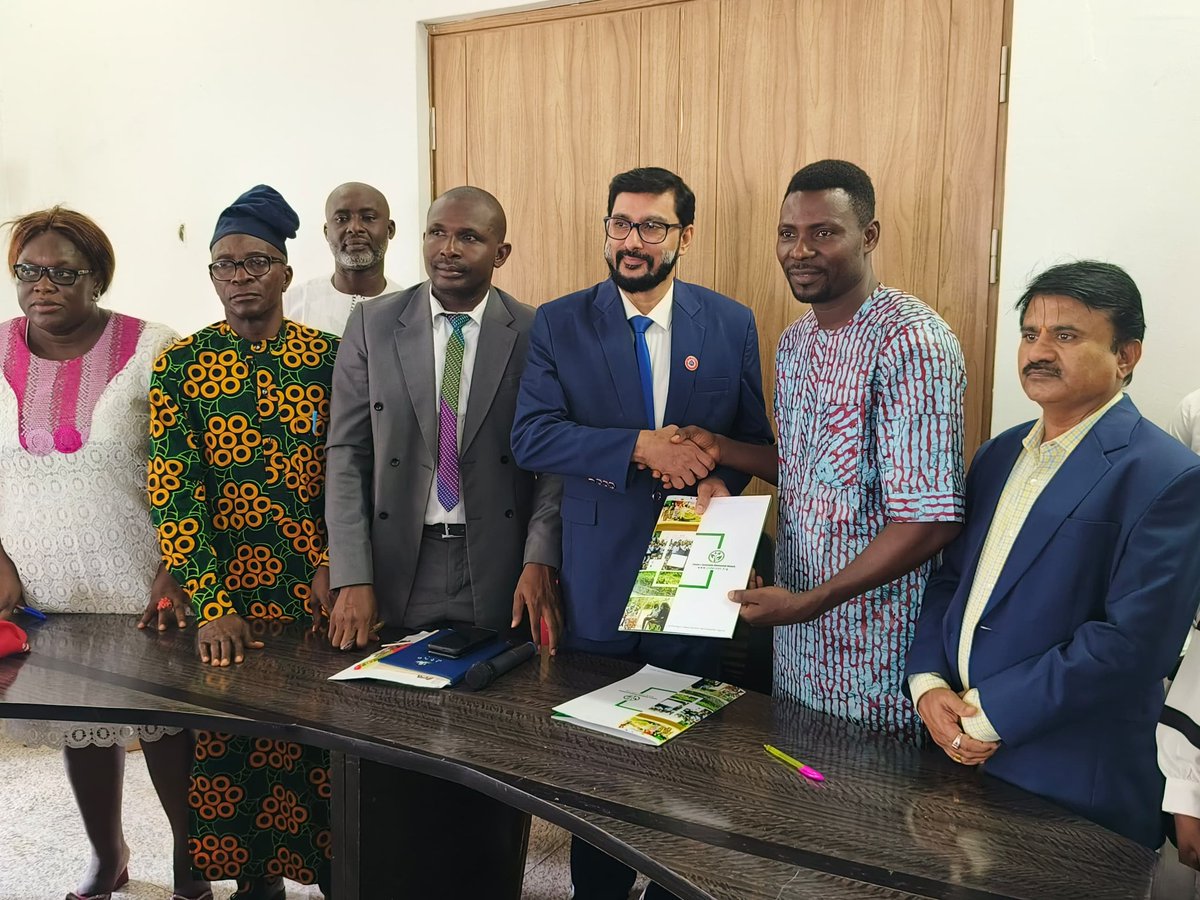 CSDevNet1's tweet image. Historic Partnership for the Environment @CSDevNet1/ @PACJA1 & @HensardUni sign landmark MoU to advance climate justice, environmental education & sustainable development in Nigeria๐ณ๐ฌ
#ClimateJustice
#WhatHasChanged @iamHSDickson