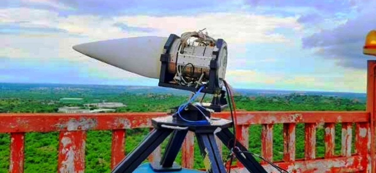 DefenceDecode's tweet photo. Ku-band active radar seeker for #VLSRSAM (Vertical Launch Short Range Surface-to-Air Missile).
- Works effectively in all weather conditions.
- Resistant to jamming due to frequency agility.
- Compact, suitable for vertical launch systems aboard naval vessels. https://t.co/0jnc6PddB7