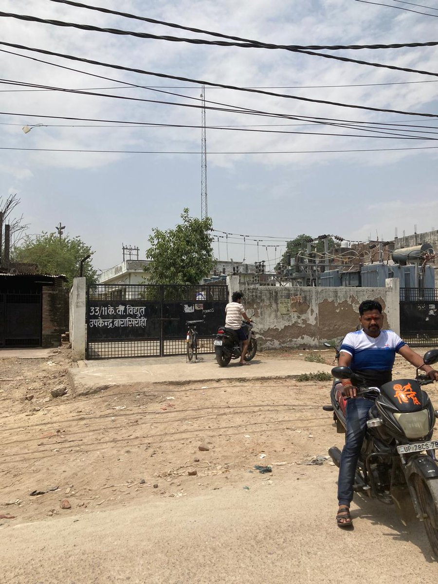 dashingdevildev's tweet photo. @DMKanpur 
Respected sir,
We are facing electricity issue from last 5 days from Barasirohi substation. Yesterday and today I visited to sub sta. but nobody is in sub sta. Please help to resolve the issue.
@KESCoHQ @UPPCLLKO @ISamuelPaul @aksharmaBharat https://t.co/LpAWBi6T5w