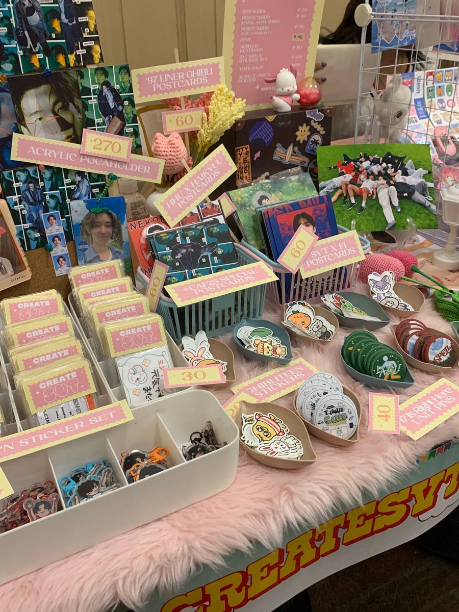 COUNTSVT's tweet photo. Catch CREATESVT in #CaratArtFest2025 🎇🎪

Don't miss the chance to grab your @CREATESVT Merch today!  ࣪𖤐⋆

Drop by our booth today and have a fun-filled day at Mabuhay Teahouse! 🩷🩵 https://t.co/sY3yttBwZa