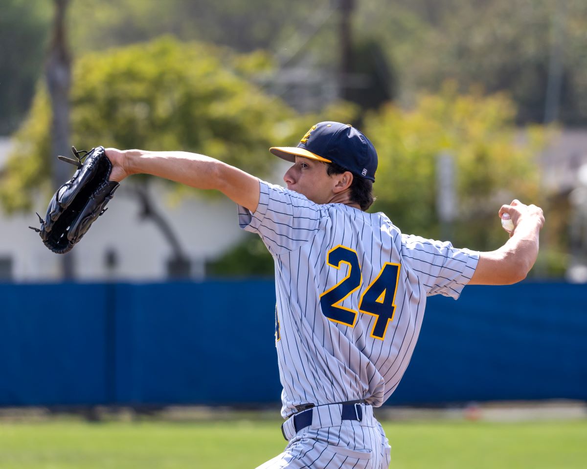 PHOTOS! CREAN LUTHERAN KNOCKS OFF TOP-SEEDED LA HABRA IN CIF DIVISION 2 PLAYOFFS
CLICK LINK:
ocsportszone.com/photos-crean-l… <a href="/OCSportsZone/">OC Sports Zone</a> <a href="/CreanBaseball/">Crean Lutheran Baseball</a> <a href="/creanlutheranhs/">Crean Lutheran</a> <a href="/LHHSbaseball20/">La Habra HS Baseball</a> <a href="/FernandoMDonado/">Fernando M. Donado</a> <a href="/JAC0BRAM0S/">Jacob Ramos</a> <a href="/CLHS_Athletics/">Crean Lutheran Athletics</a> <a href="/ethanchavez_rhp/">Ethan Chavez</a>