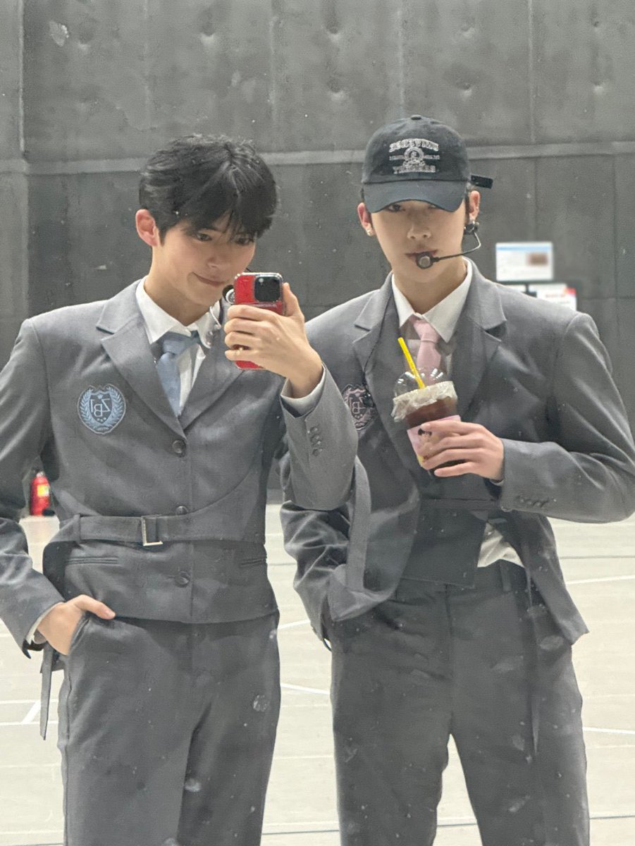 Cleodarius Phoenix. tweet media