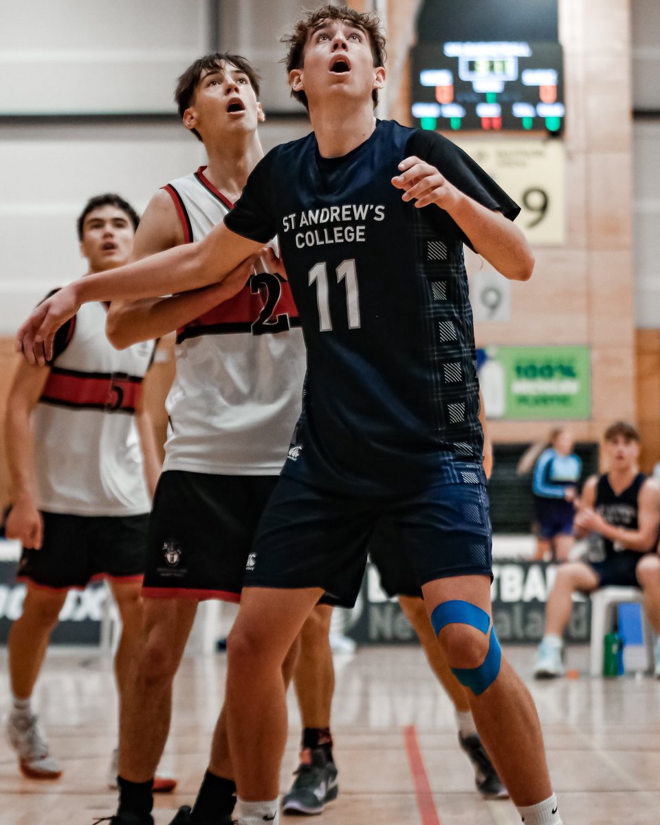 StAC Basketball (High School) (@stachoops) on Twitter photo Logan Righton (CO 2026) has been controlling the glass to the tune of 13.5 REB in only 25 MIN per game through the team's first 4 games this season π
<a href="/RightonLogan/">Logan Righton</a> Logan Righton (CO 2026) has been controlling the glass to the tune of 13.5 REB in only 25 MIN per game through the team's first 4 games this season π
<a href="/RightonLogan/">Logan Righton</a>